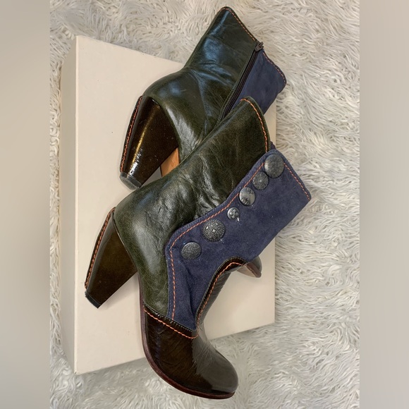 Bohemian Leather Booties True Religion Size 8 - Picture 3 of 5